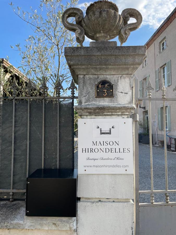 Maison Hirondelles Hotes Bed and Breakfast Mezieres-sur-Issoire Εξωτερικό φωτογραφία