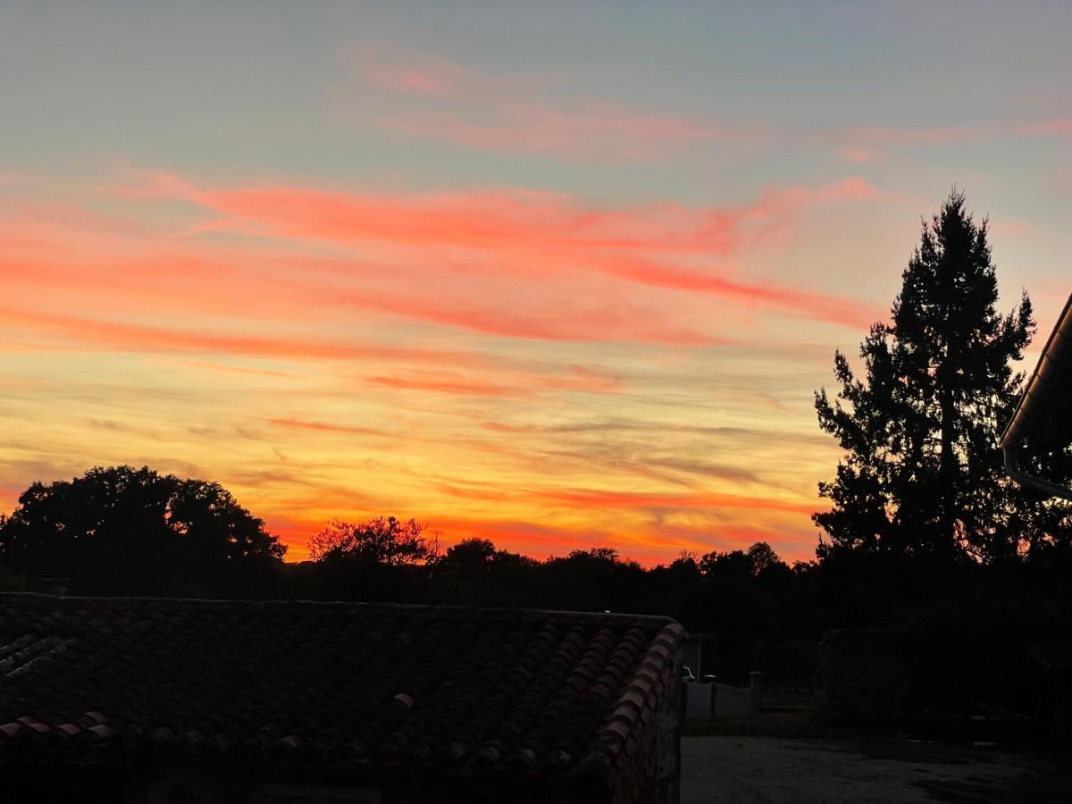Maison Hirondelles Hotes Mezieres-sur-Issoire Εξωτερικό φωτογραφία
