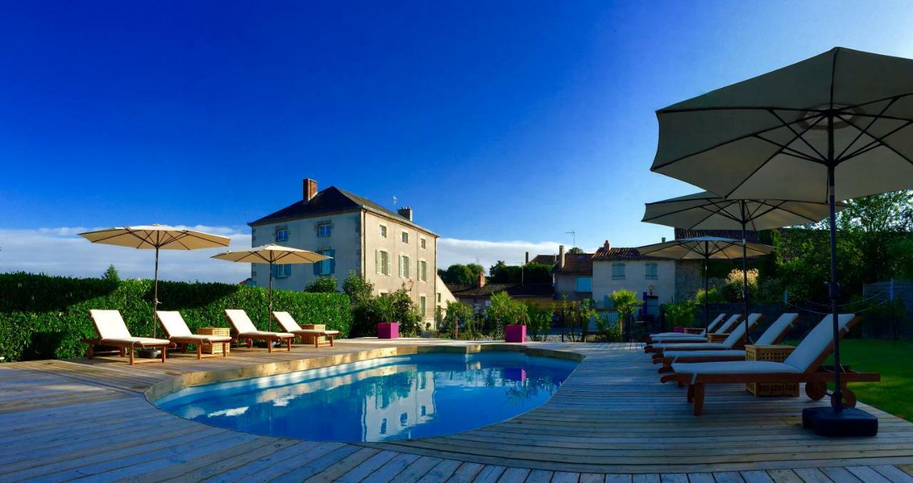 Maison Hirondelles Hotes Bed and Breakfast Mezieres-sur-Issoire Εξωτερικό φωτογραφία